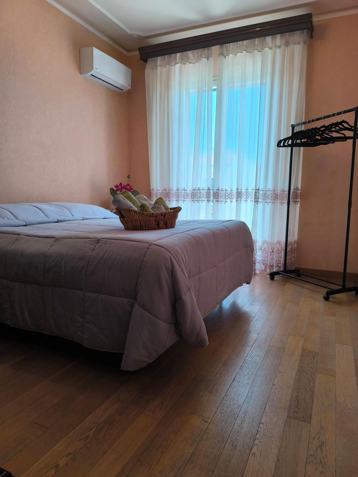 Bed & Breakfast Kalinka Bed and Breakfast Motta SantʼAnastasia Εξωτερικό φωτογραφία
